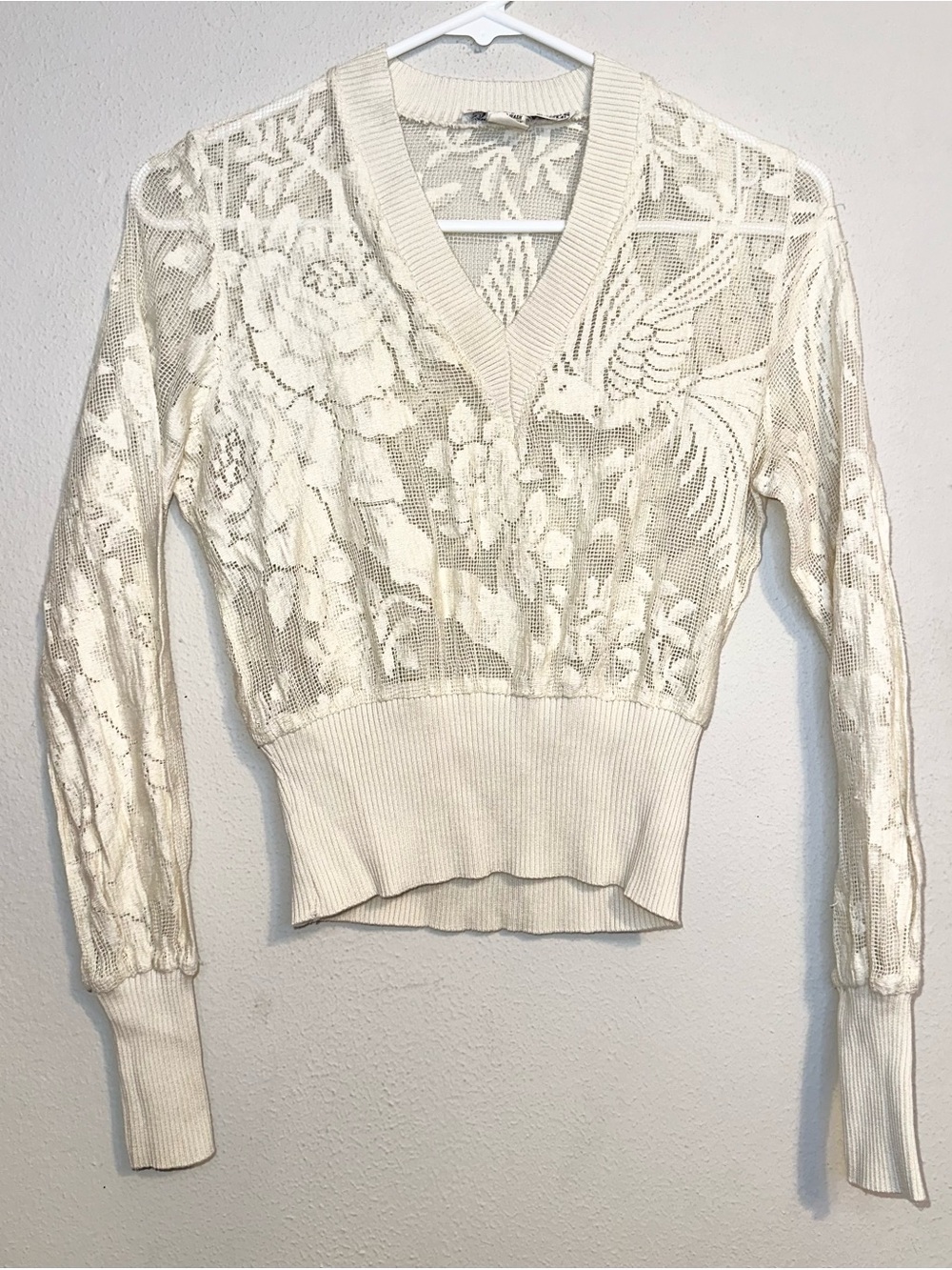 California Things l Cream Lace Knit V-Neck Top Vintage